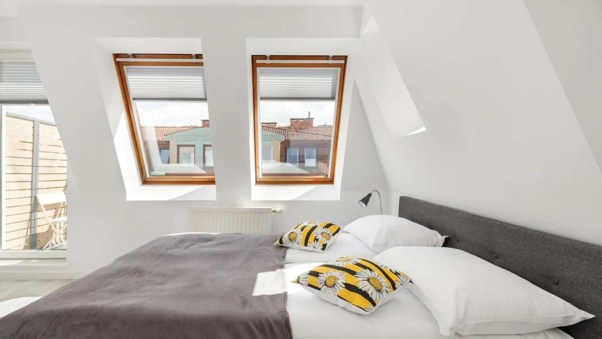 Sopockie Studio Z Parkingiem Przy Plazy I Molo By Noclegi Renters Sopot Appartement