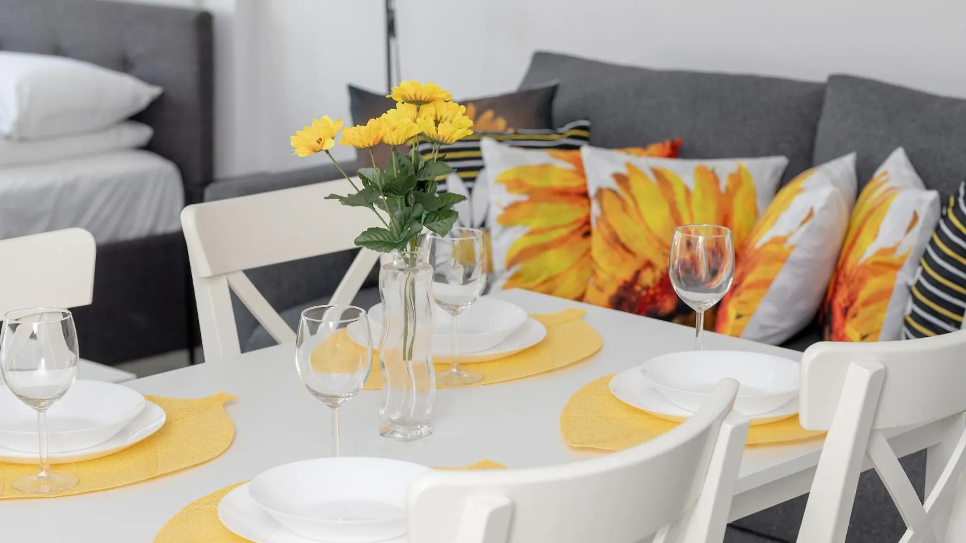 Sopockie Studio Z Parkingiem Przy Plazy I Molo By Noclegi Renters Sopot 0*,  Pologne