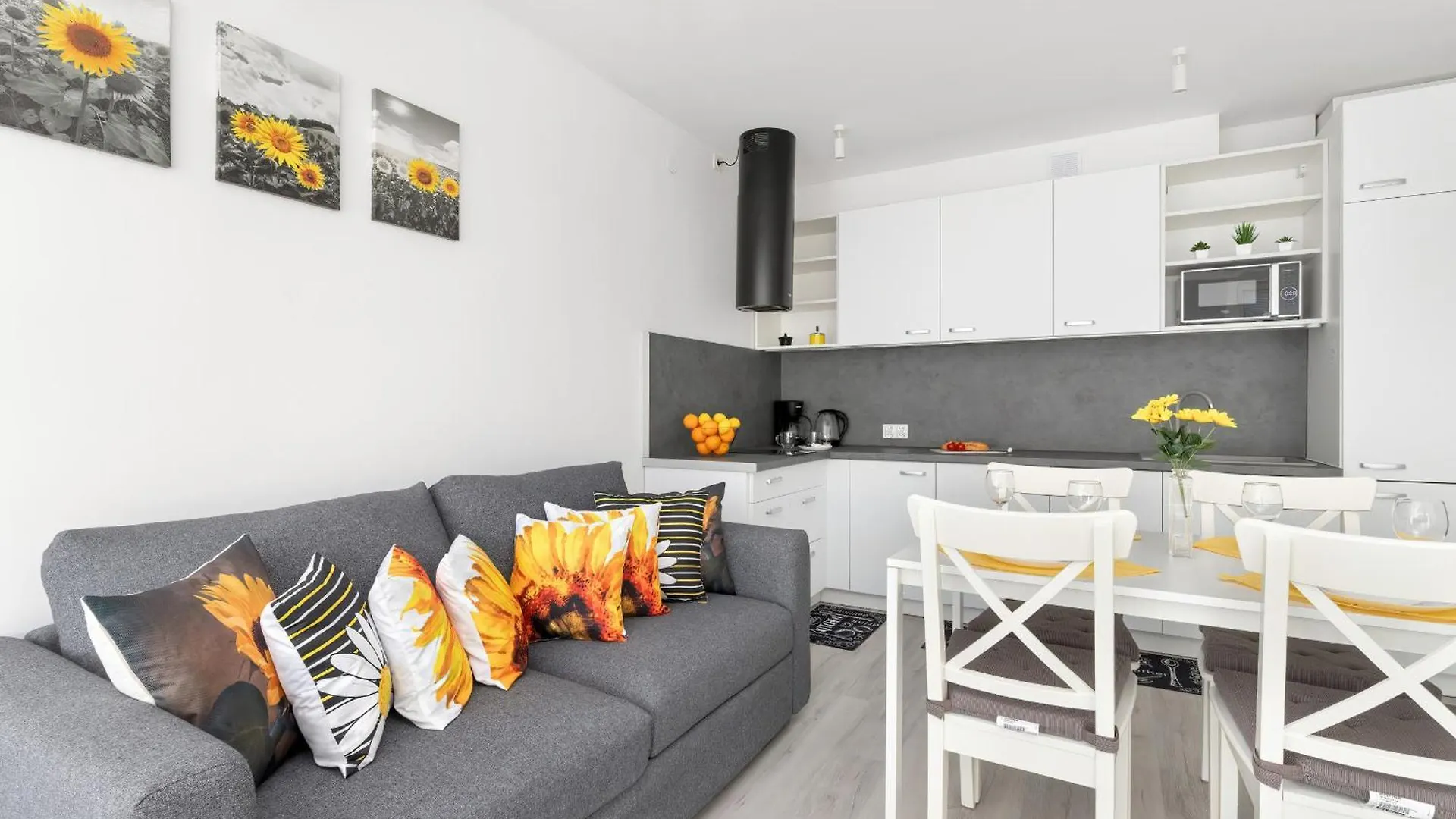 Sopockie Studio Z Parkingiem Przy Plazy I Molo By Noclegi Renters Σόποτ